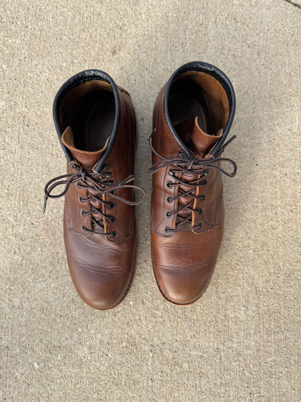 Photo by nasnurse on February 5, 2025 of the Red Wing Beckman in S.B. Foot Cigar Excalibur.