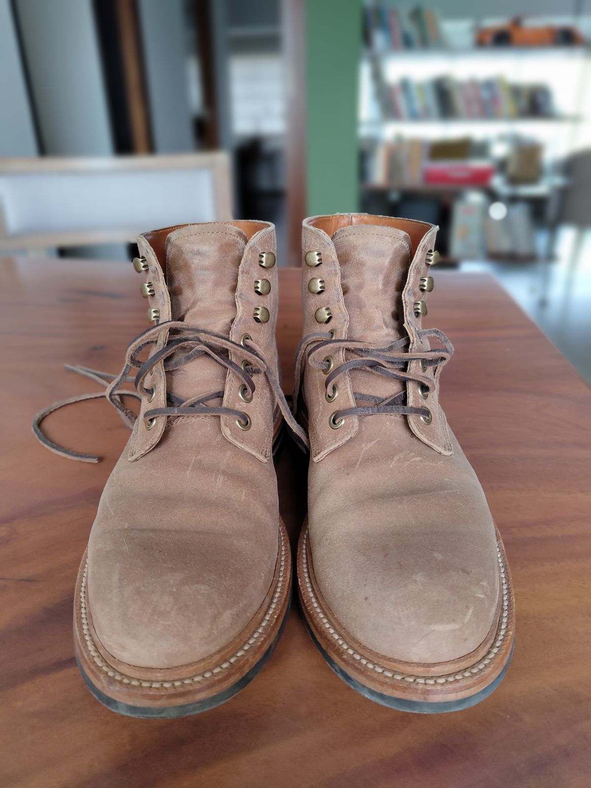 Photo by agogo on December 4, 2022 of the Grant Stone Diesel Boot in C.F. Stead Natural Waxy Commander Suede.