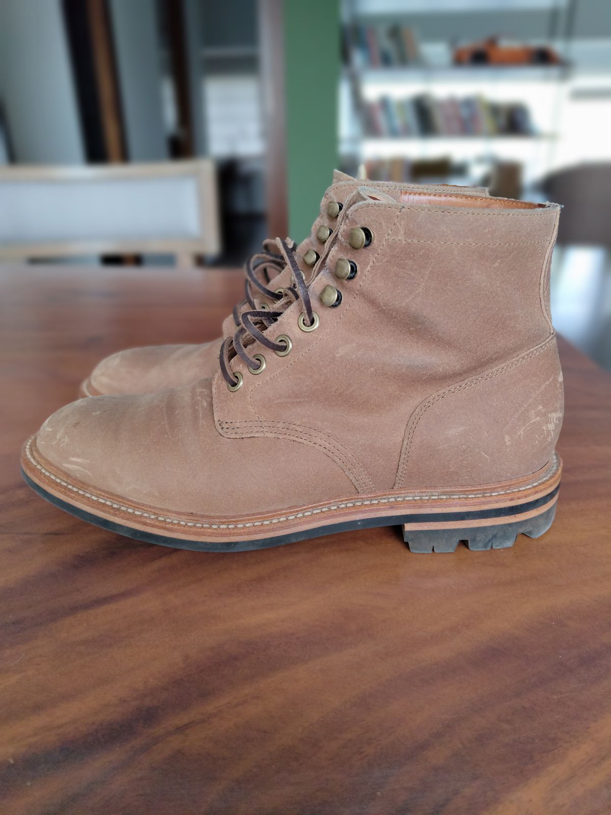Photo by agogo on December 4, 2022 of the Grant Stone Diesel Boot in C.F. Stead Natural Waxy Commander Suede.