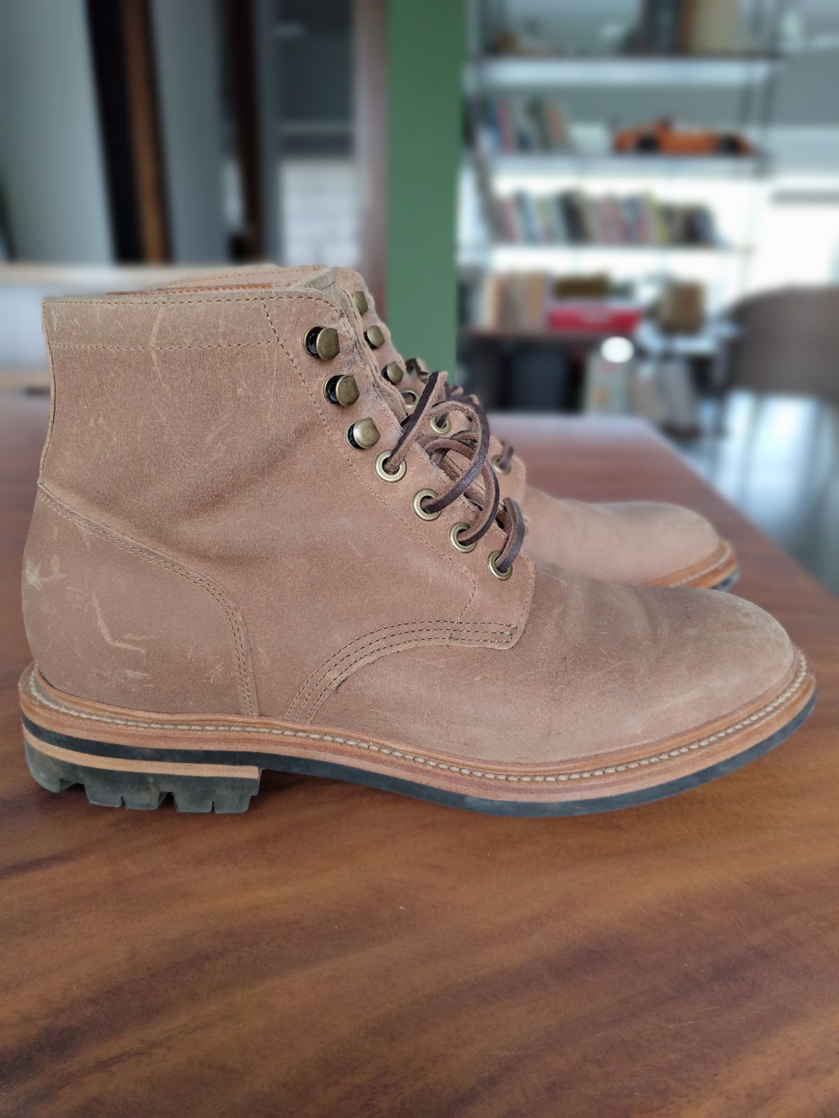 Photo by agogo on December 4, 2022 of the Grant Stone Diesel Boot in C.F. Stead Natural Waxy Commander Suede.