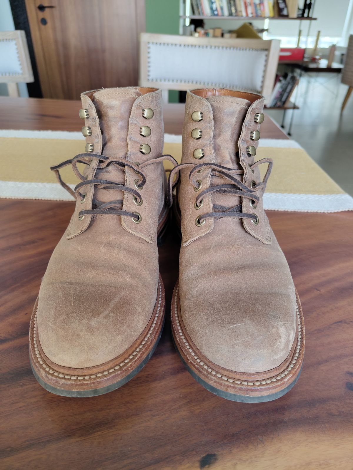 Photo by agogo on February 2, 2023 of the Grant Stone Diesel Boot in C.F. Stead Natural Waxy Commander Suede.