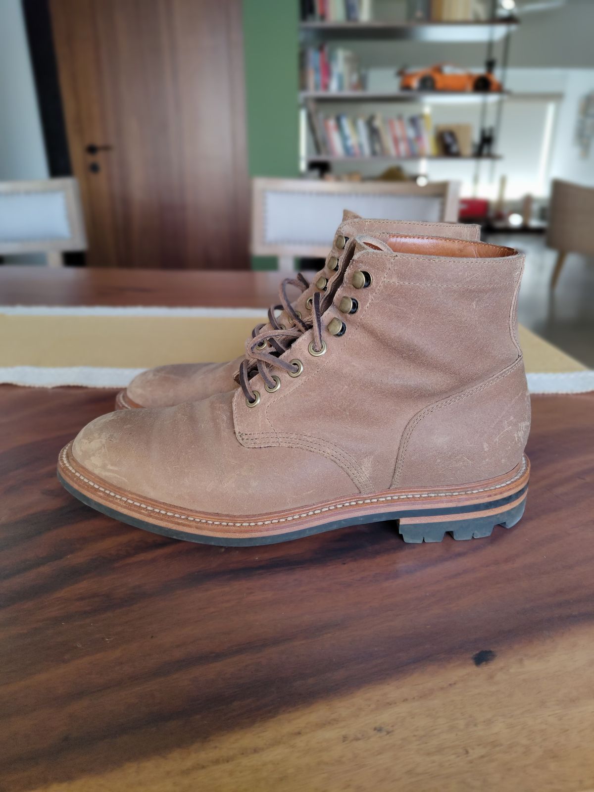 Photo by agogo on February 2, 2023 of the Grant Stone Diesel Boot in C.F. Stead Natural Waxy Commander Suede.