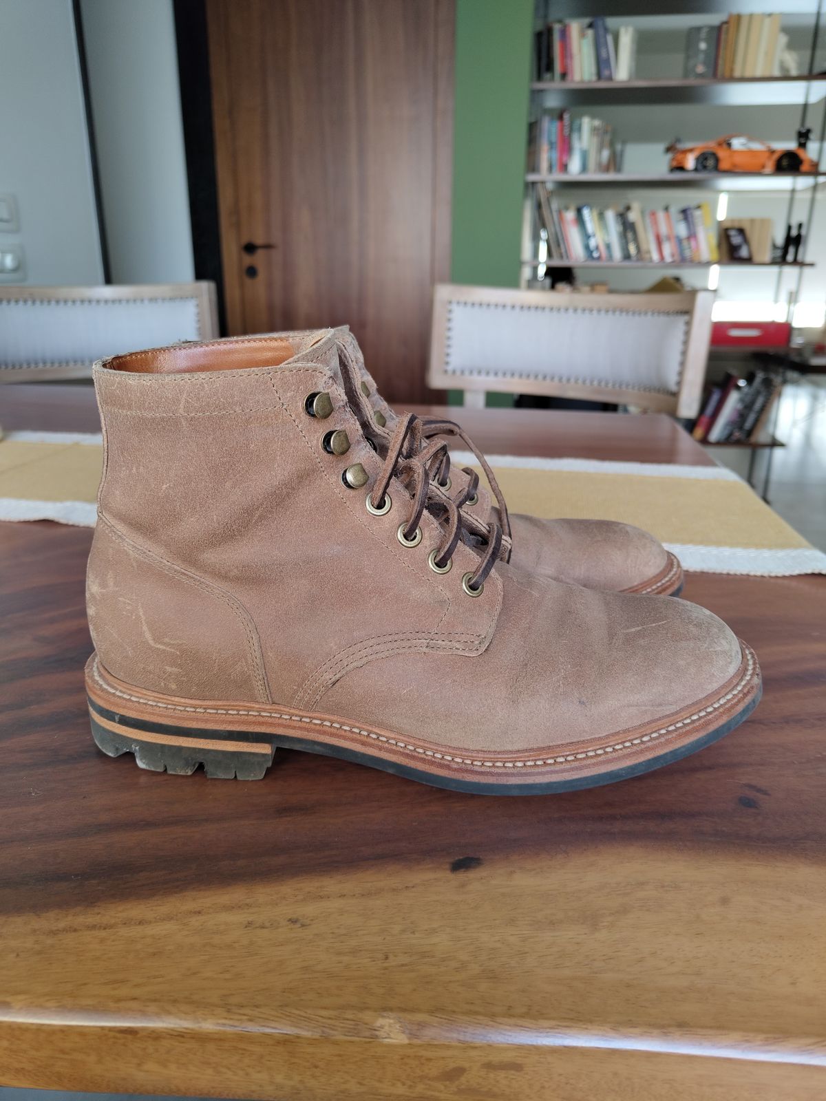 Photo by agogo on February 2, 2023 of the Grant Stone Diesel Boot in C.F. Stead Natural Waxy Commander Suede.