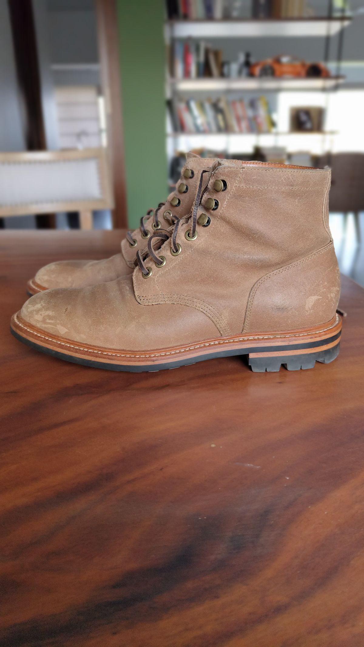 Photo by agogo on April 4, 2023 of the Grant Stone Diesel Boot in C.F. Stead Natural Waxy Commander Suede.