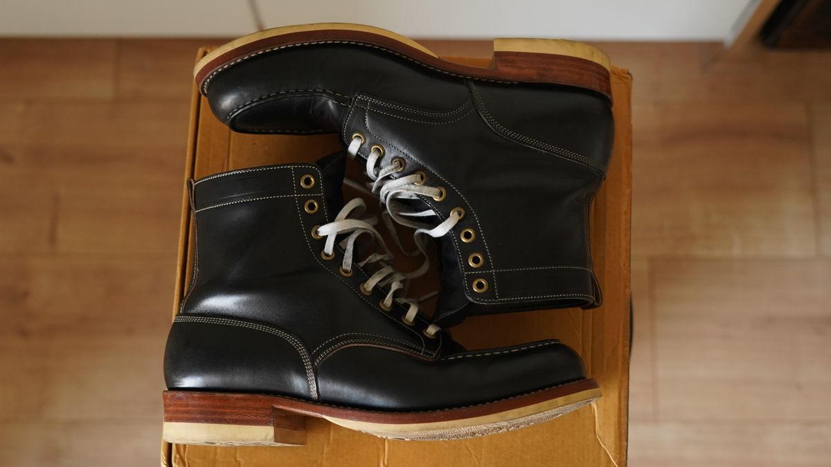 Photo by agogo on February 5, 2024 of the Onderhoud MC01 Moc Toe Boot in Wickett & Craig Black Traditional Harness.