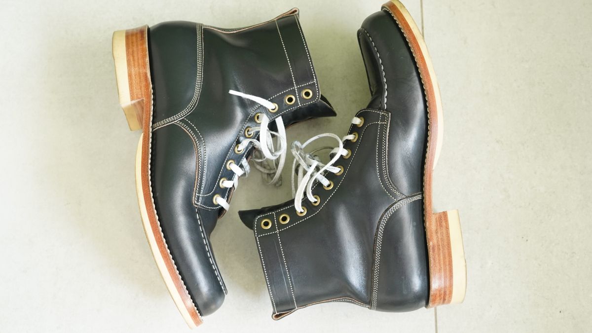 Photo by agogo on November 5, 2023 of the Onderhoud MC01 Moc Toe Boot in Wickett & Craig Black Traditional Harness.