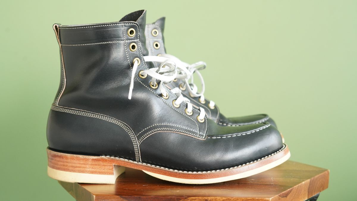 Photo by agogo on November 5, 2023 of the Onderhoud MC01 Moc Toe Boot in Wickett & Craig Black Traditional Harness.