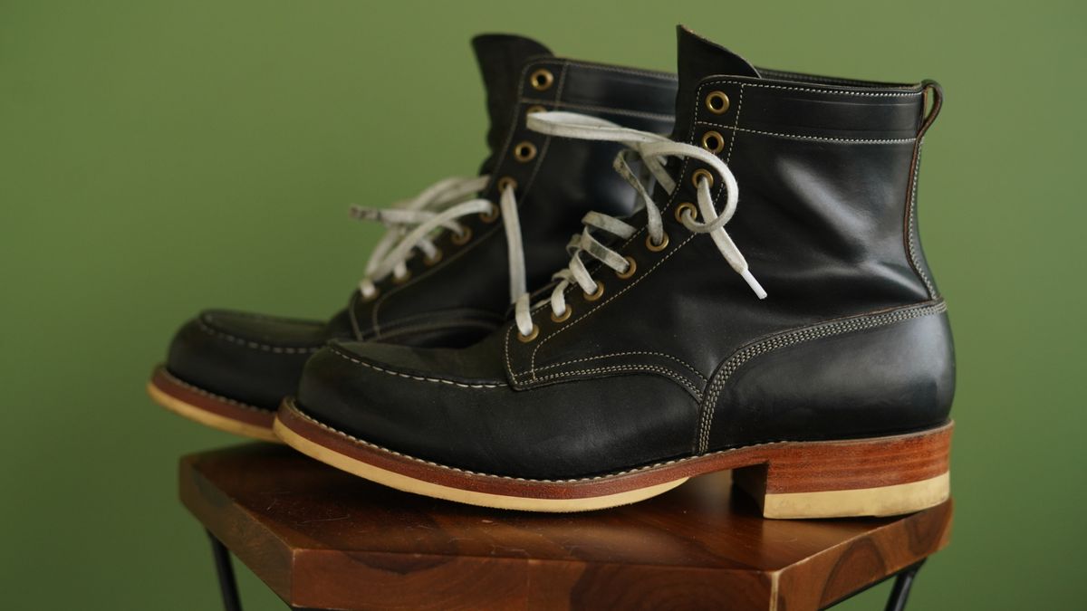 Photo by agogo on December 4, 2023 of the Onderhoud MC01 Moc Toe Boot in Wickett & Craig Black Traditional Harness.