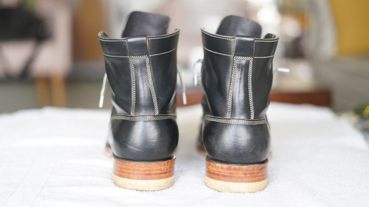 Photo by agogo on January 4, 2024 of the Onderhoud MC01 Moc Toe Boot in Wickett & Craig Black Traditional Harness.
