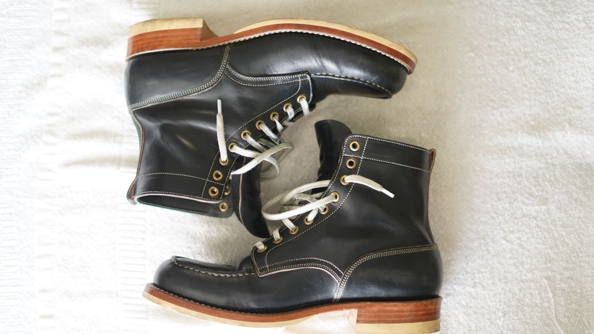 Photo by agogo on January 4, 2024 of the Onderhoud MC01 Moc Toe Boot in Wickett & Craig Black Traditional Harness.