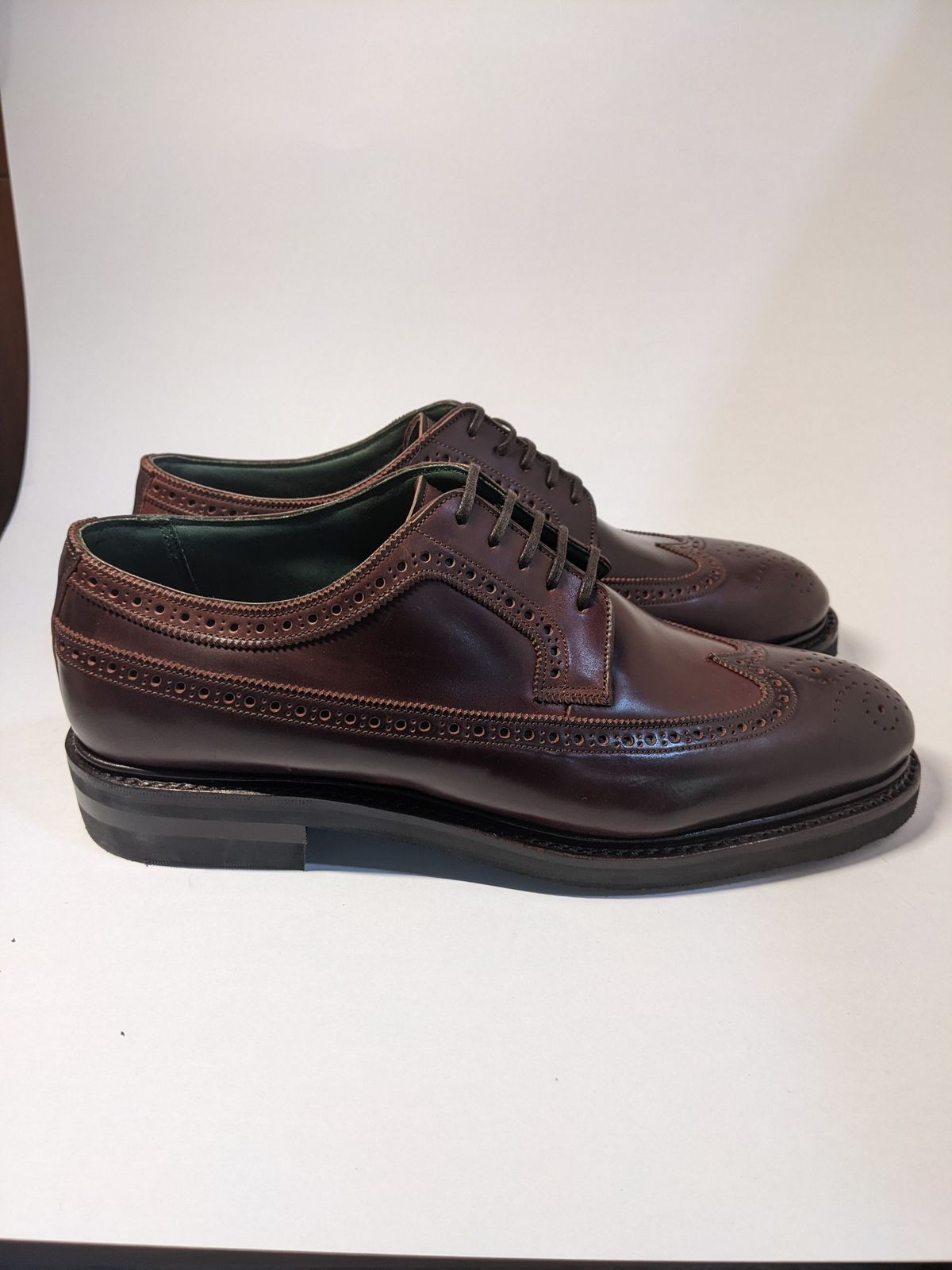 Photo by thereluctantshoemaker on November 2, 2022 of the Bridlen Unlisted Model in Unlisted Leather.
