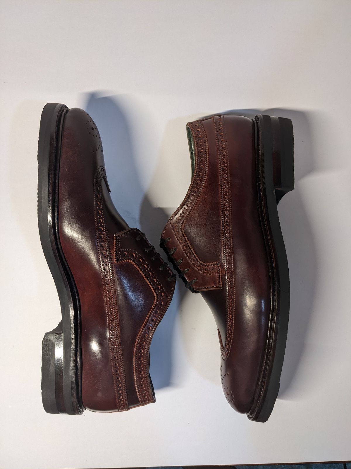 Photo by thereluctantshoemaker on December 6, 2022 of the Bridlen Unlisted Model in Unlisted Leather.