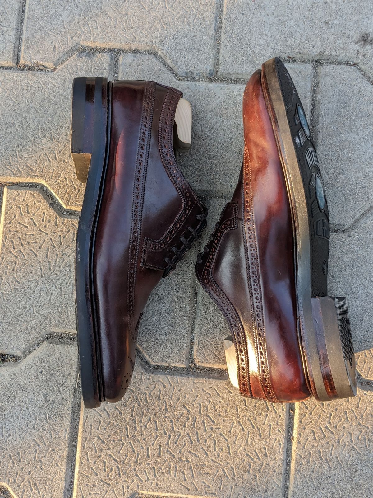 Photo by thereluctantshoemaker on March 2, 2023 of the Bridlen Unlisted Model in Unlisted Leather.