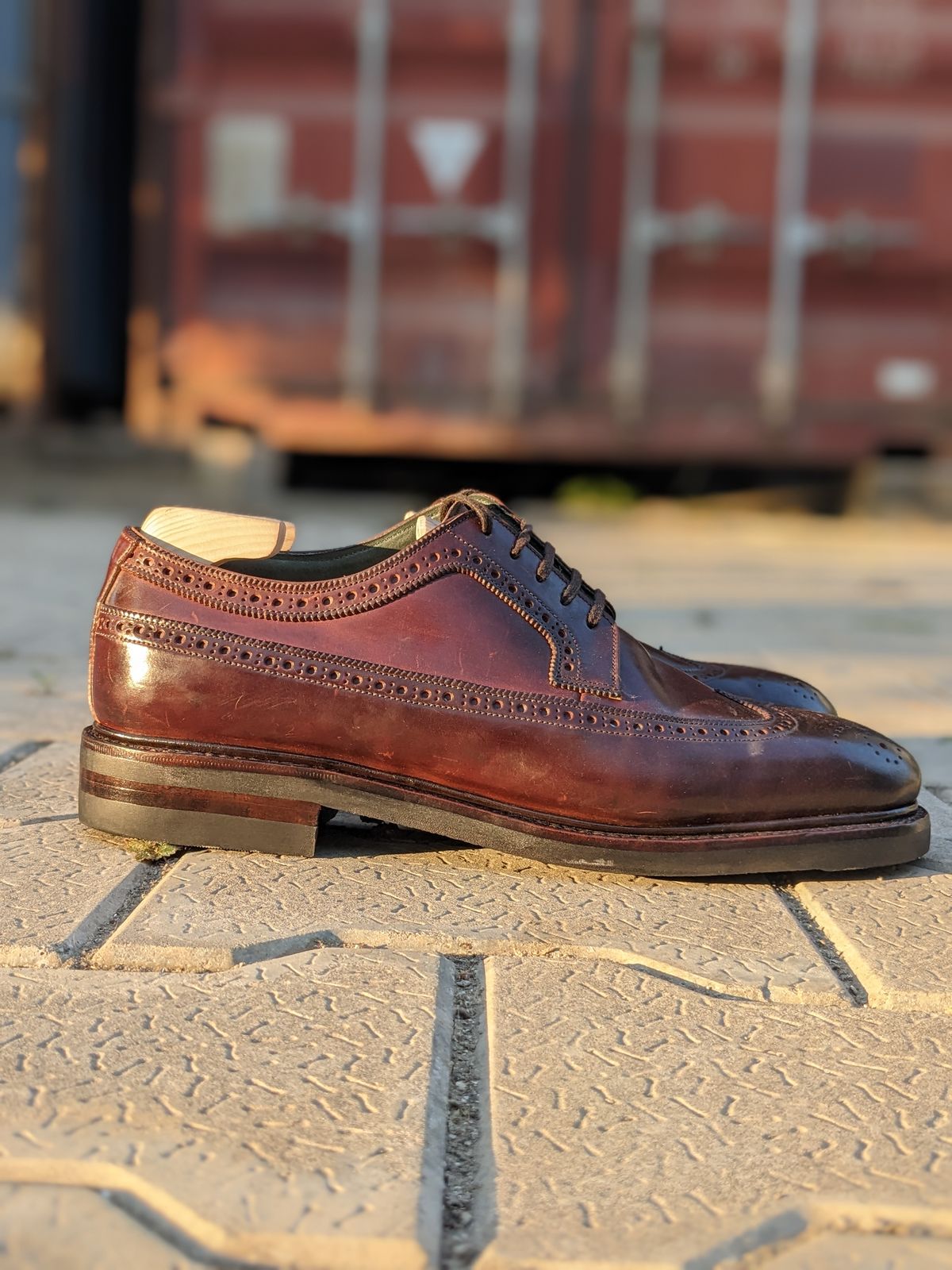 Photo by thereluctantshoemaker on March 2, 2023 of the Bridlen Unlisted Model in Unlisted Leather.
