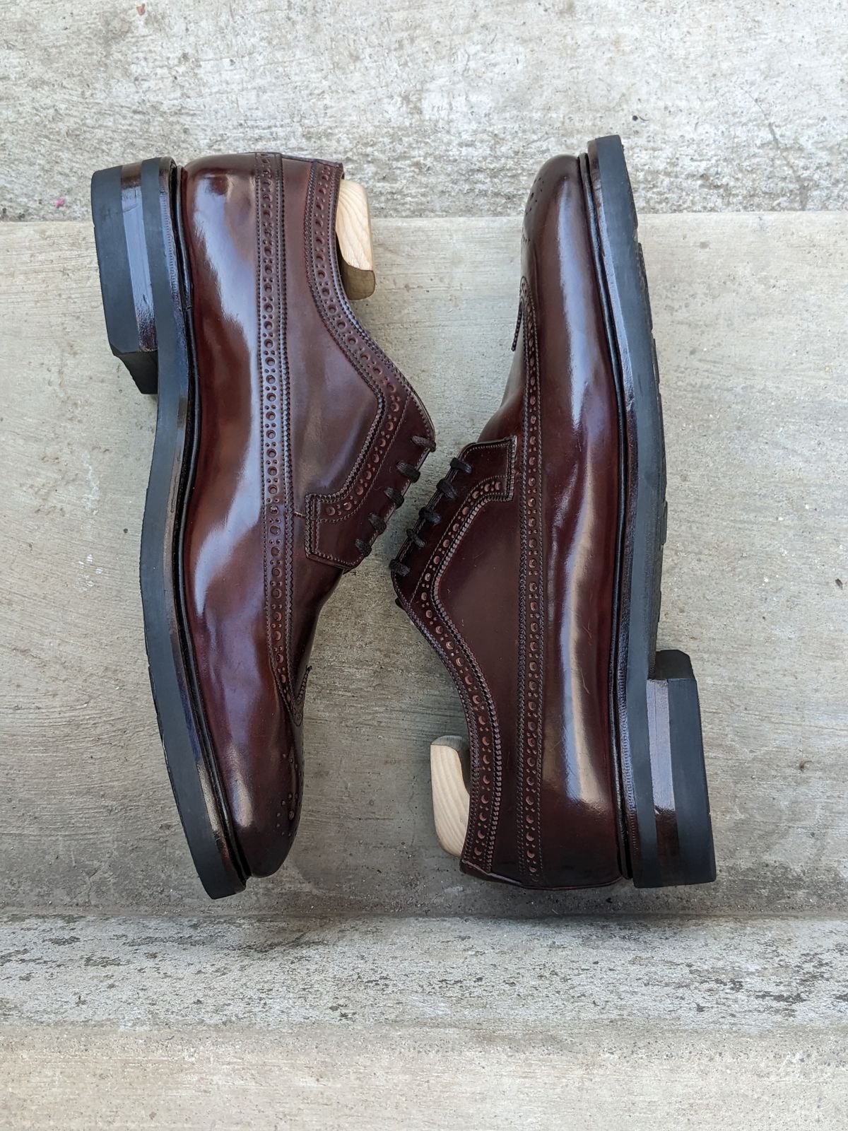 Photo by thereluctantshoemaker on April 3, 2023 of the Bridlen Unlisted Model in Unlisted Leather.