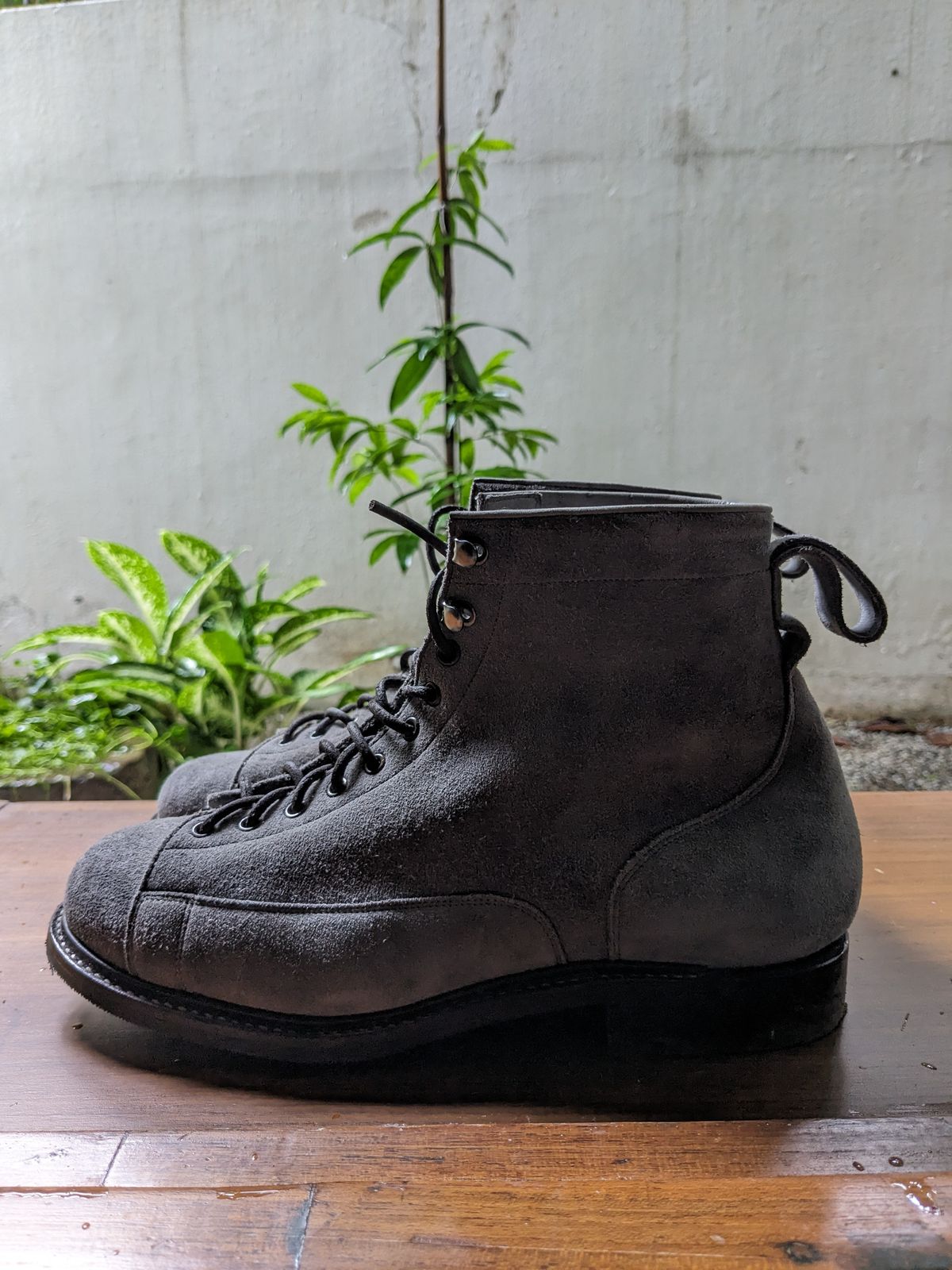 Photo by thereluctantshoemaker on December 4, 2023 of the Bridlen Monkey Boot in C.F. Stead Baltic Kudu Reverse.