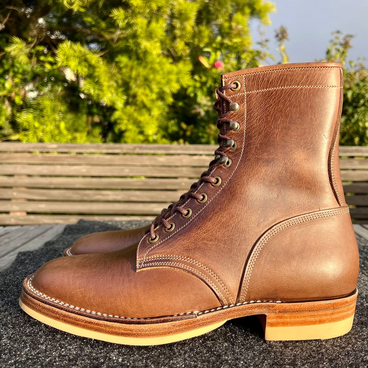 Photo by motrix on November 8, 2022 of the Onderhoud SVC02 Packer Boot in Horween Natural Chromexcel.