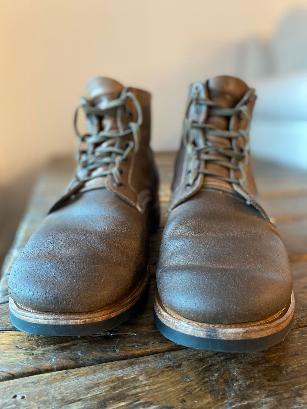 Photo by Behethan on January 3, 2023 of the Viberg Boondocker in Horween Marine Field Roughout.