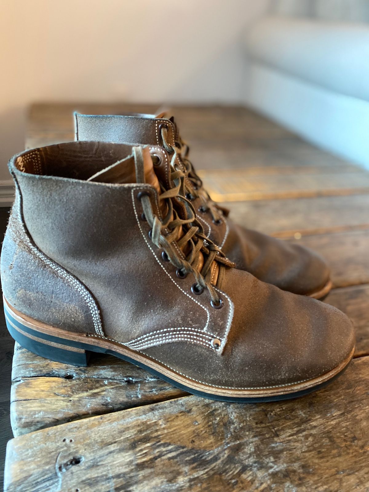 Photo by Behethan on January 3, 2023 of the Viberg Boondocker in Horween Marine Field Roughout.