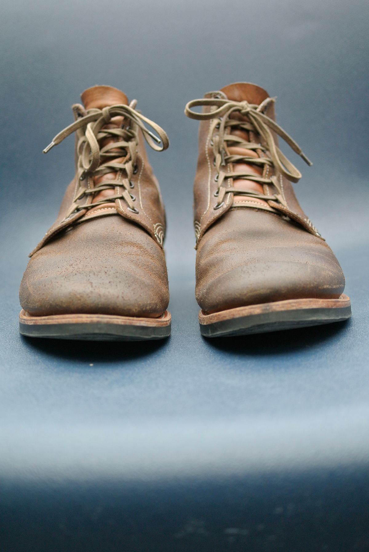 Photo by Behethan on February 4, 2023 of the Viberg Boondocker in Horween Marine Field Roughout.