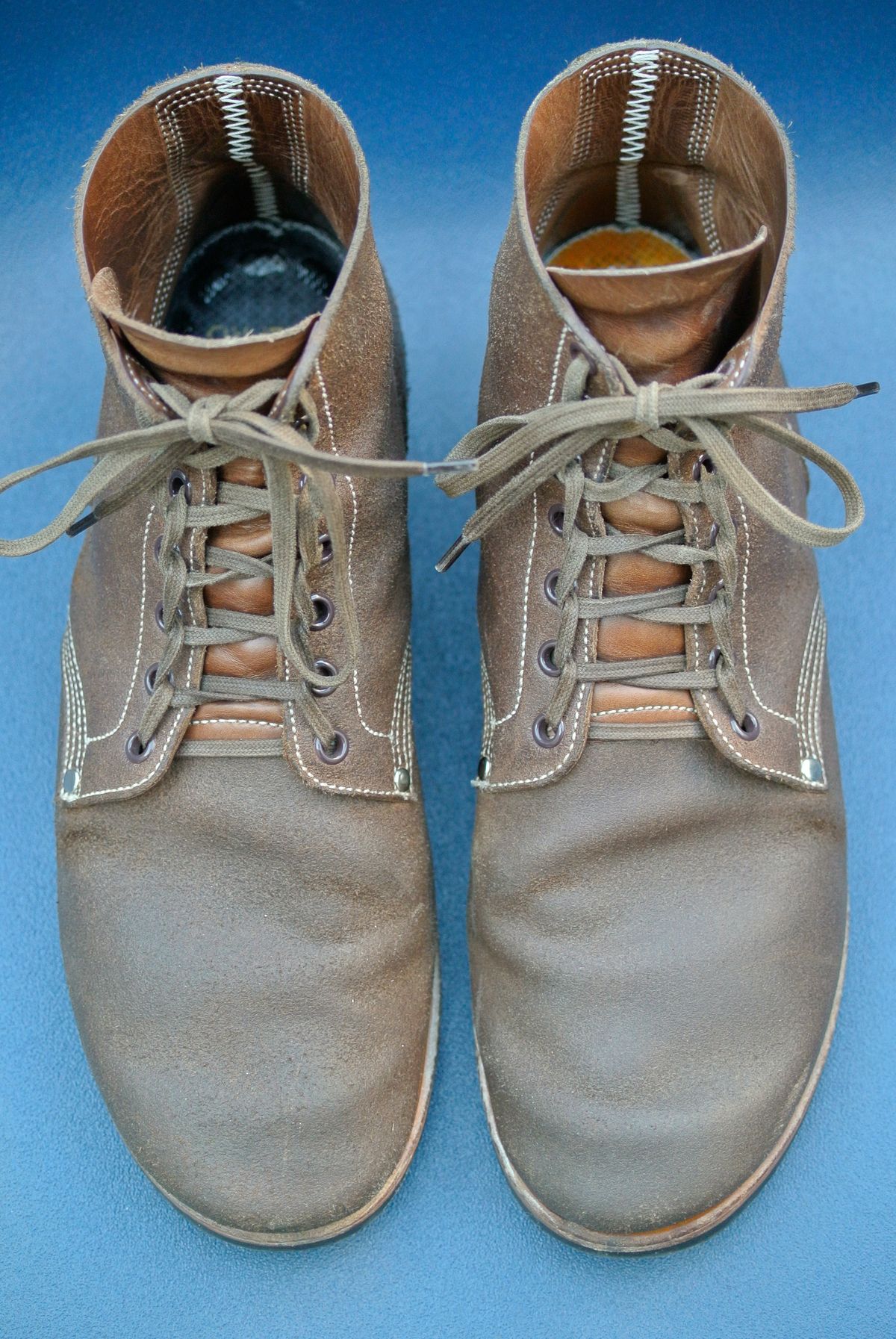 Photo by Behethan on March 4, 2023 of the Viberg Boondocker in Horween Marine Field Roughout.