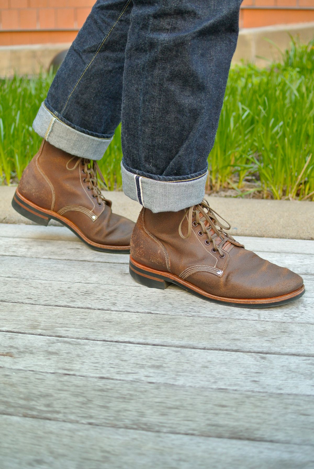 Photo by Behethan on April 2, 2023 of the Viberg Boondocker in Horween Marine Field Roughout.