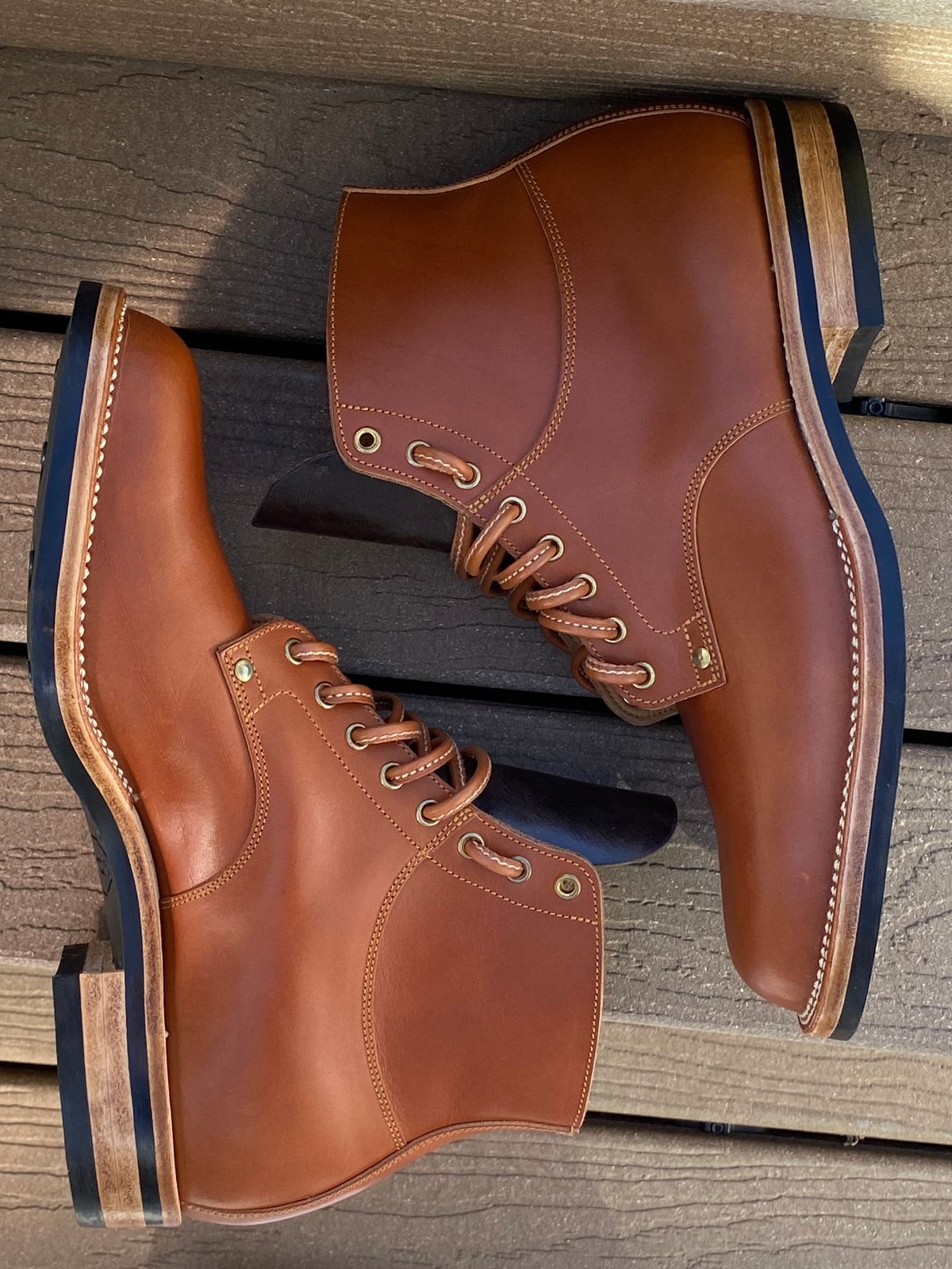 Photo by Behethan on November 1, 2023 of the Østmo Type I in Spanish Veg Tan.