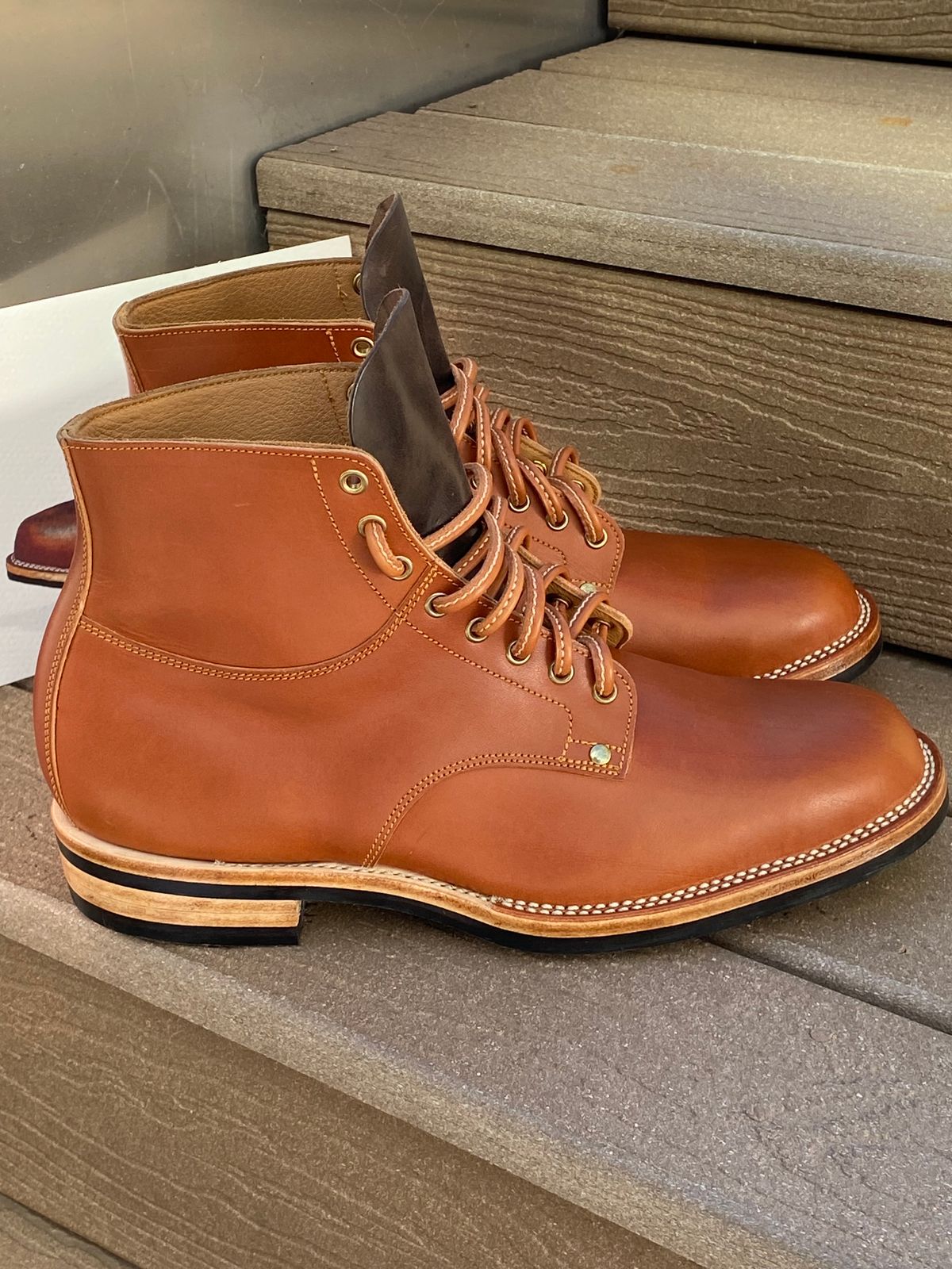 Photo by Behethan on November 1, 2023 of the Østmo Type I in Spanish Veg Tan.