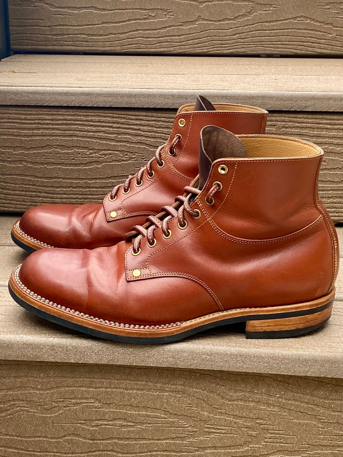 Photo by Behethan on April 5, 2024 of the Østmo Type I in Spanish Veg Tan.