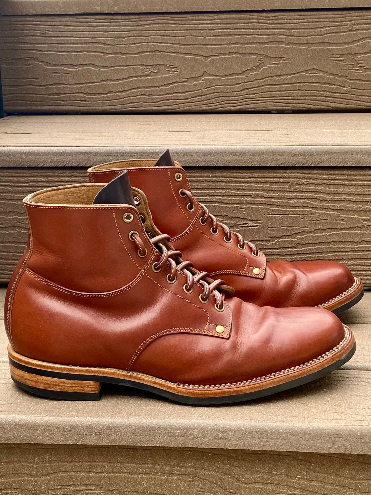 Photo by Behethan on April 5, 2024 of the Østmo Type I in Spanish Veg Tan.