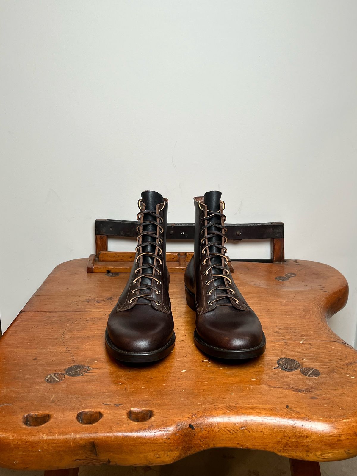 Photo by Behethan on October 1, 2024 of the NF Bootmaker Belmont Boot in Horween Brown Courtland Chromexcel.