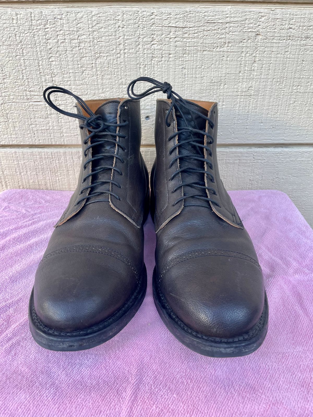 Photo by grantsyourguy on November 9, 2023 of the Viberg Service Boot BCT in Black Camel.