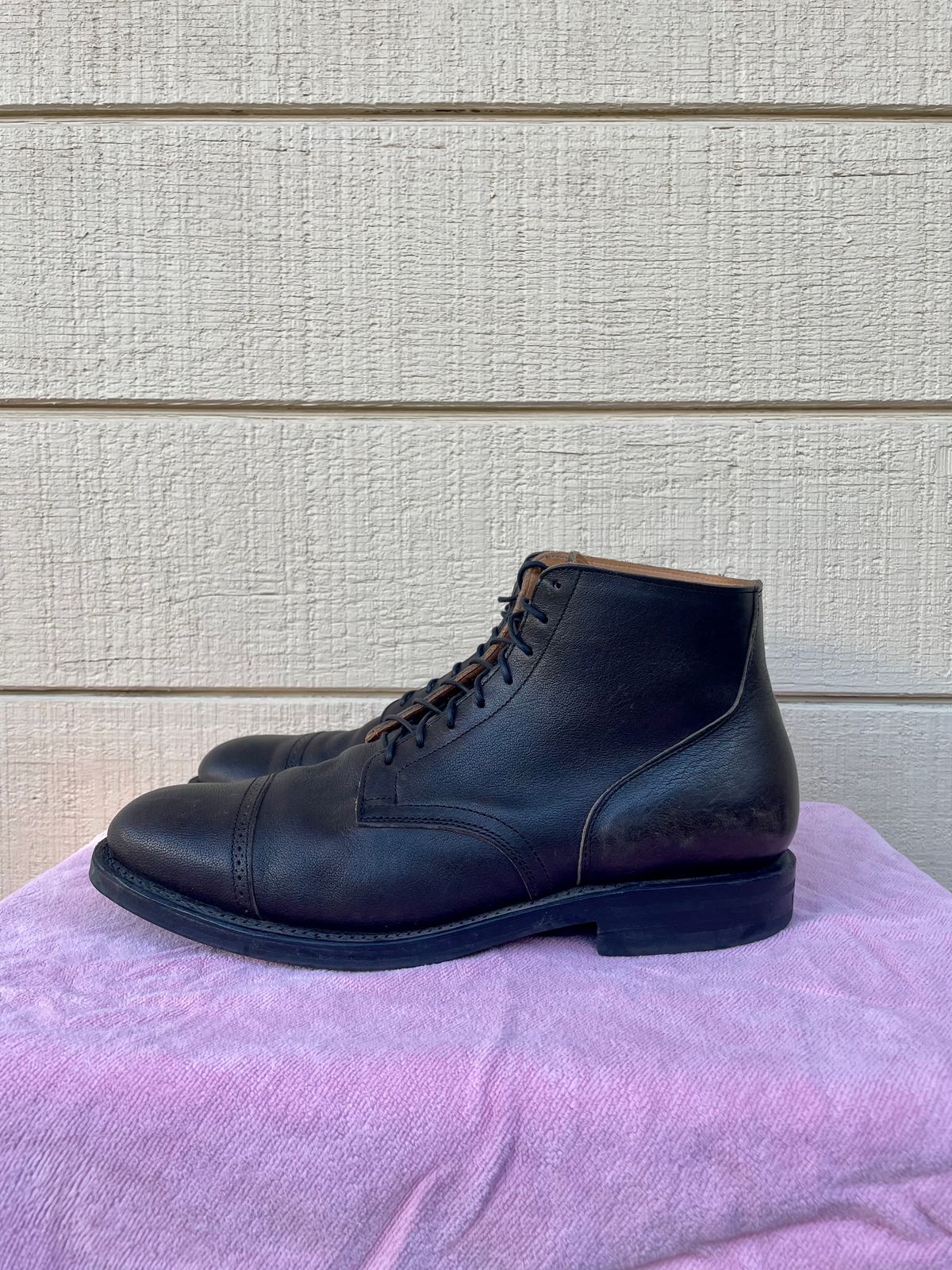 Photo by grantsyourguy on November 9, 2023 of the Viberg Service Boot BCT in Black Camel.