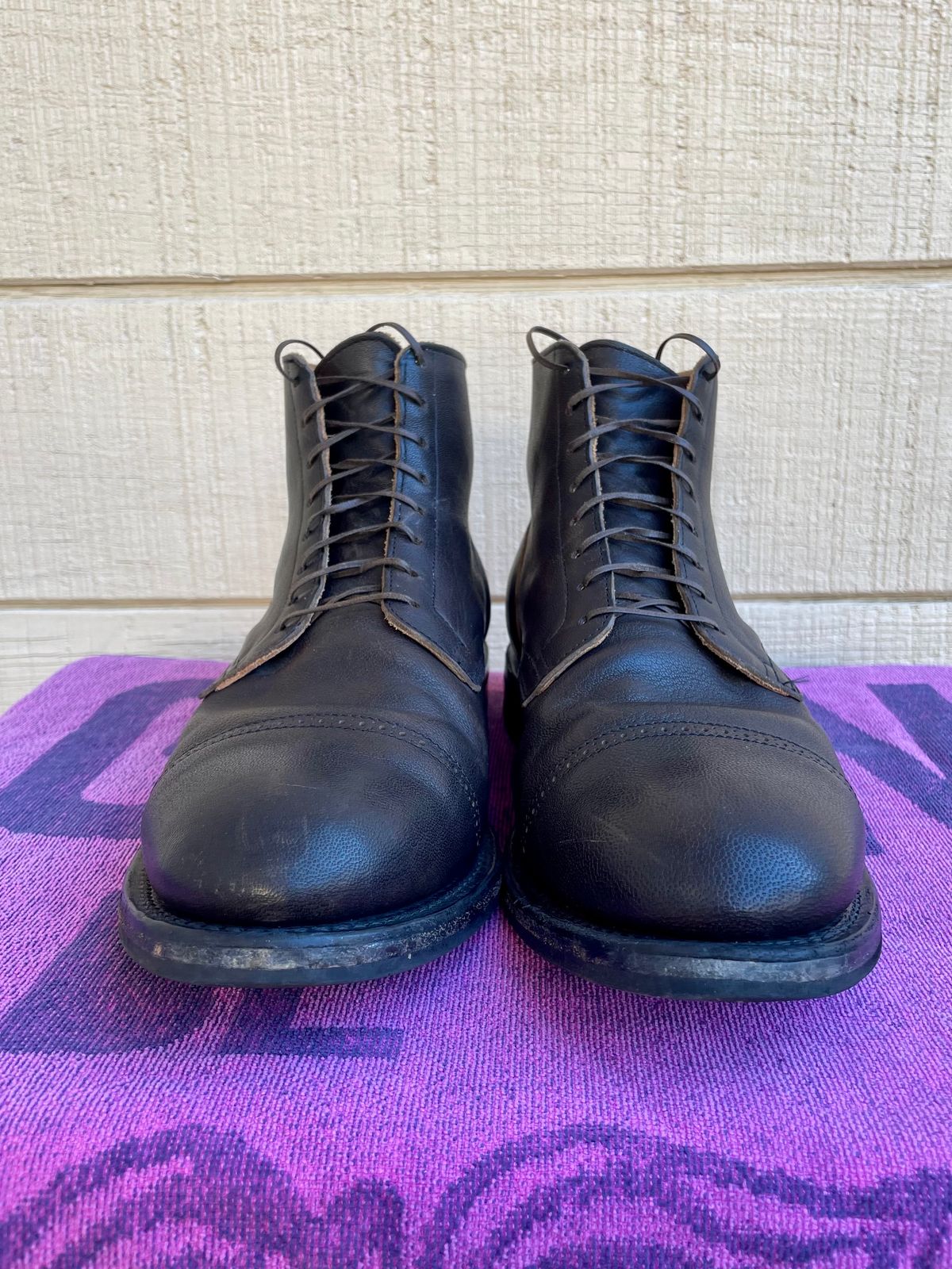 Photo by grantsyourguy on December 5, 2023 of the Viberg Service Boot BCT in Black Camel.