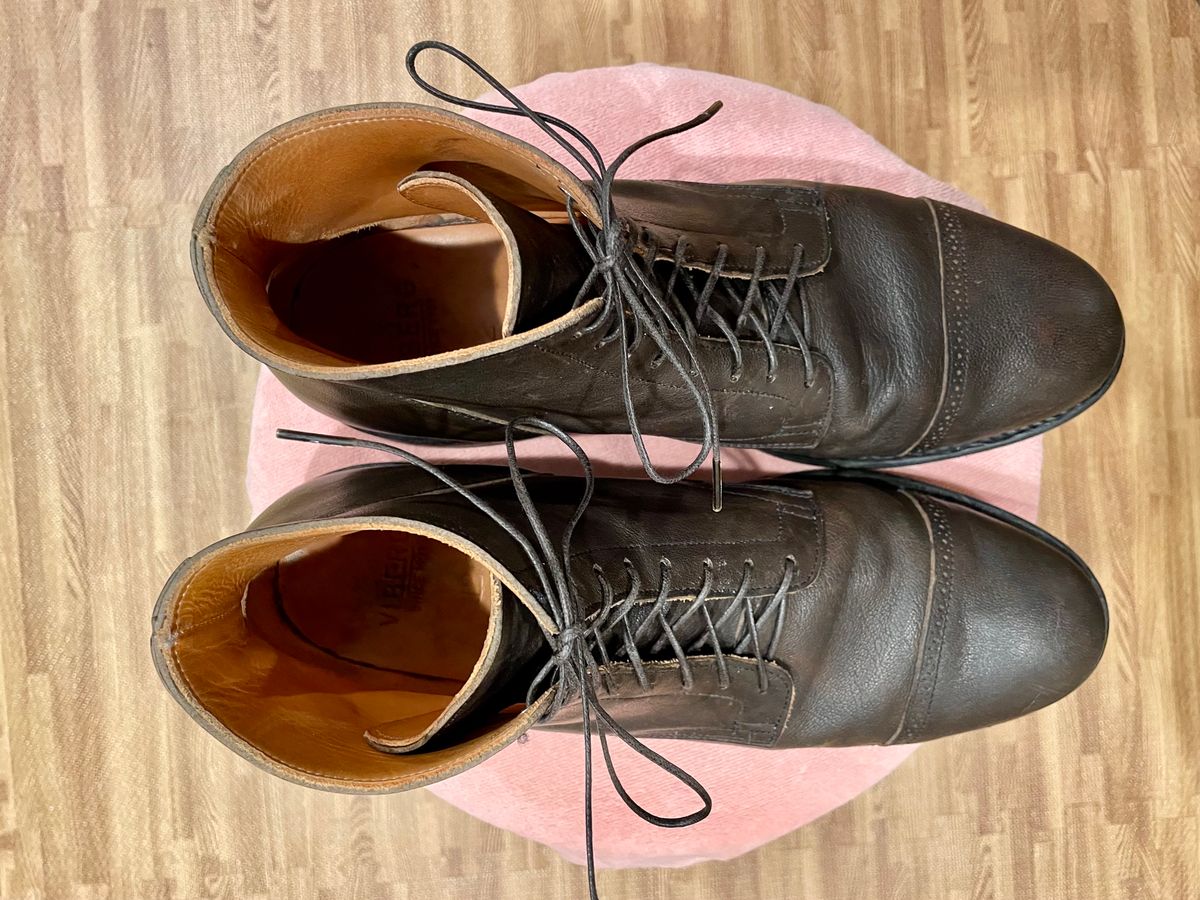 Photo by grantsyourguy on January 6, 2024 of the Viberg Service Boot BCT in Black Camel.