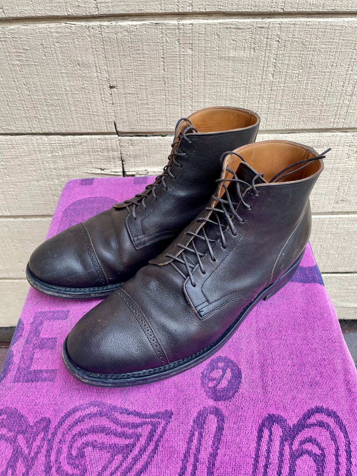 Photo by grantsyourguy on February 4, 2024 of the Viberg Service Boot BCT in Black Camel.