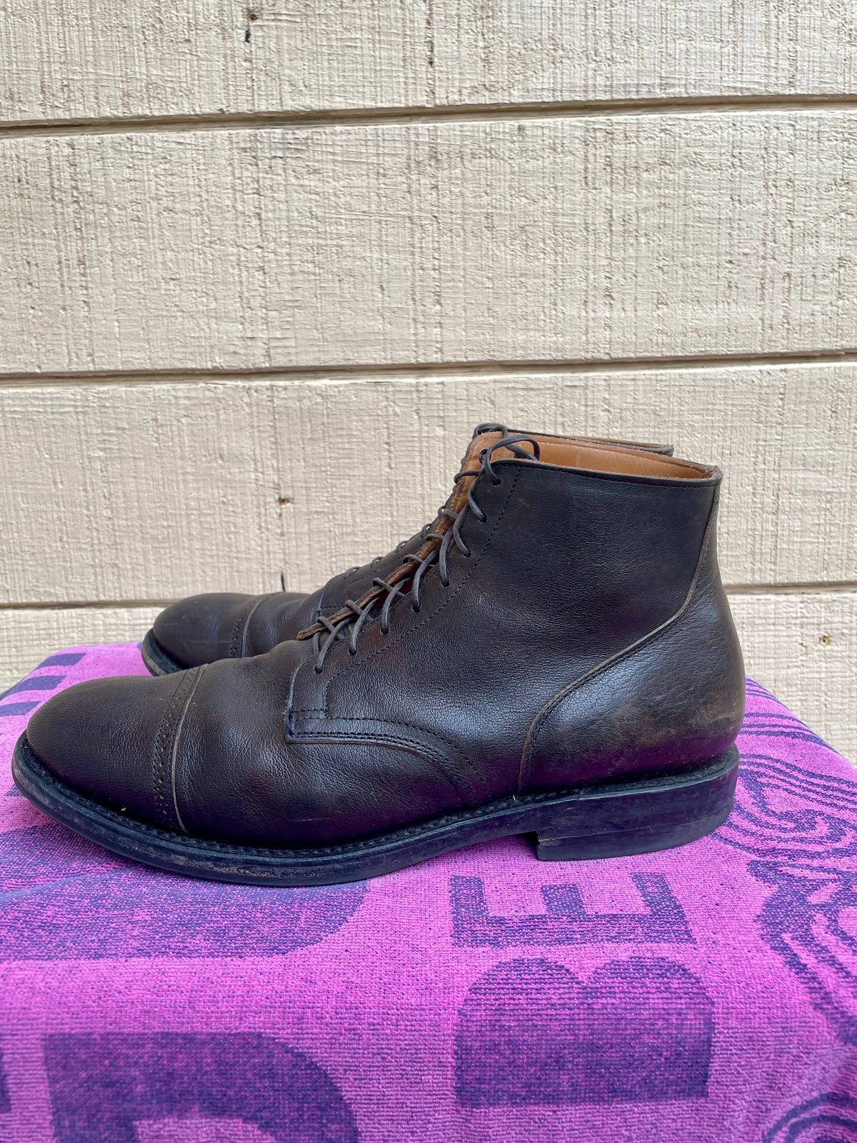 Photo by grantsyourguy on February 4, 2024 of the Viberg Service Boot BCT in Black Camel.
