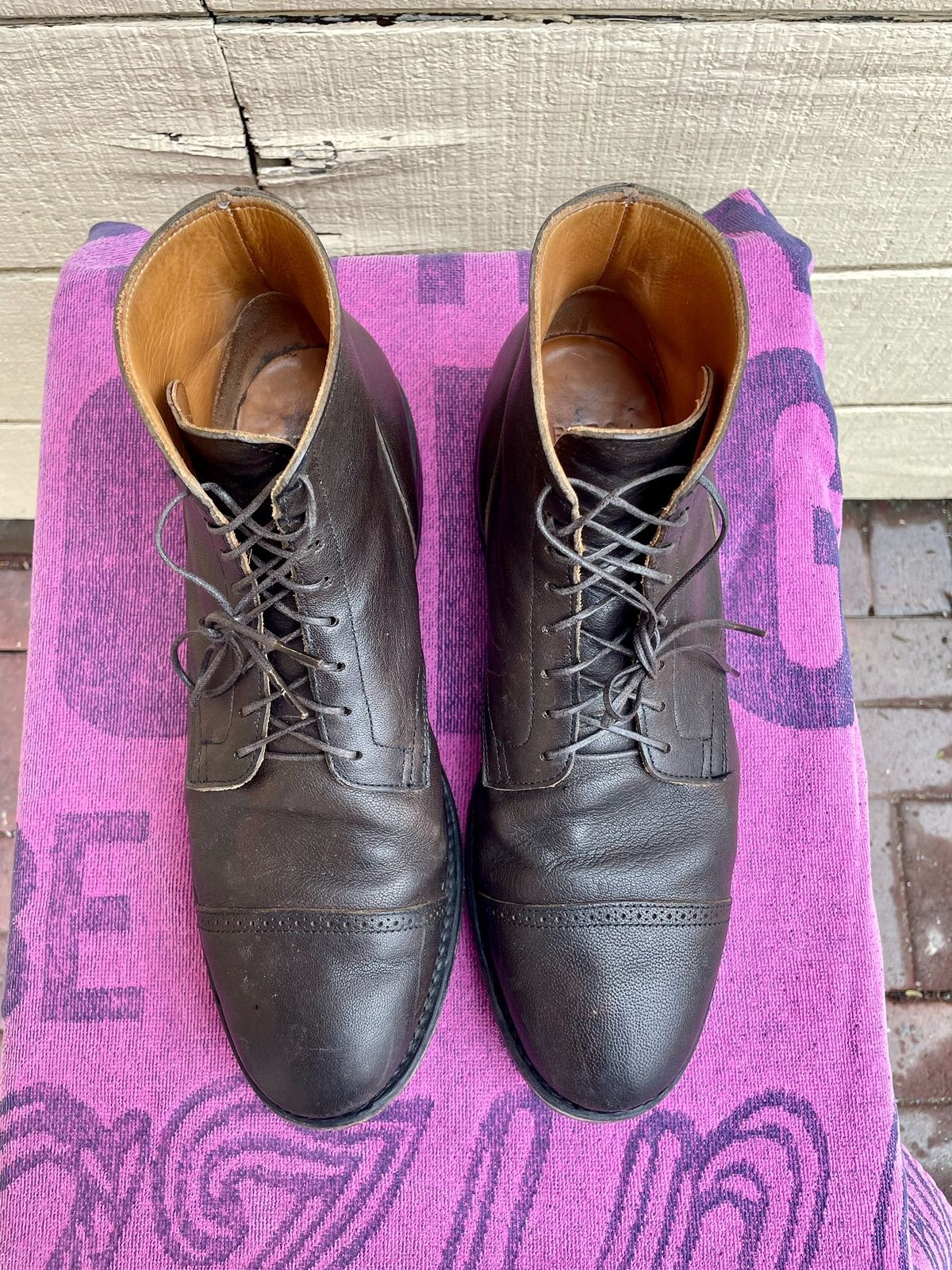 Photo by grantsyourguy on February 4, 2024 of the Viberg Service Boot BCT in Black Camel.