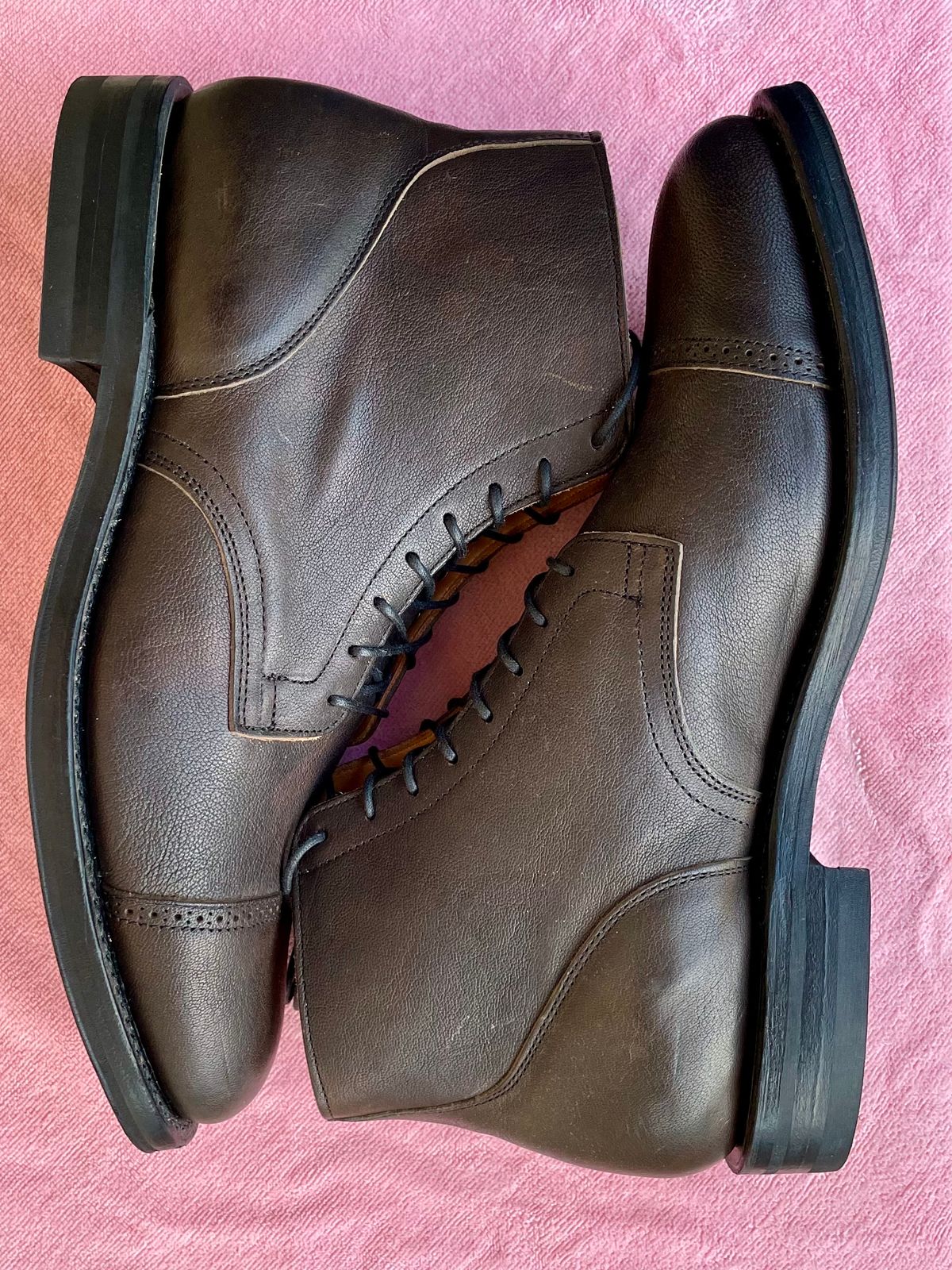Photo by grantsyourguy on October 11, 2023 of the Viberg Service Boot BCT in Black Camel.
