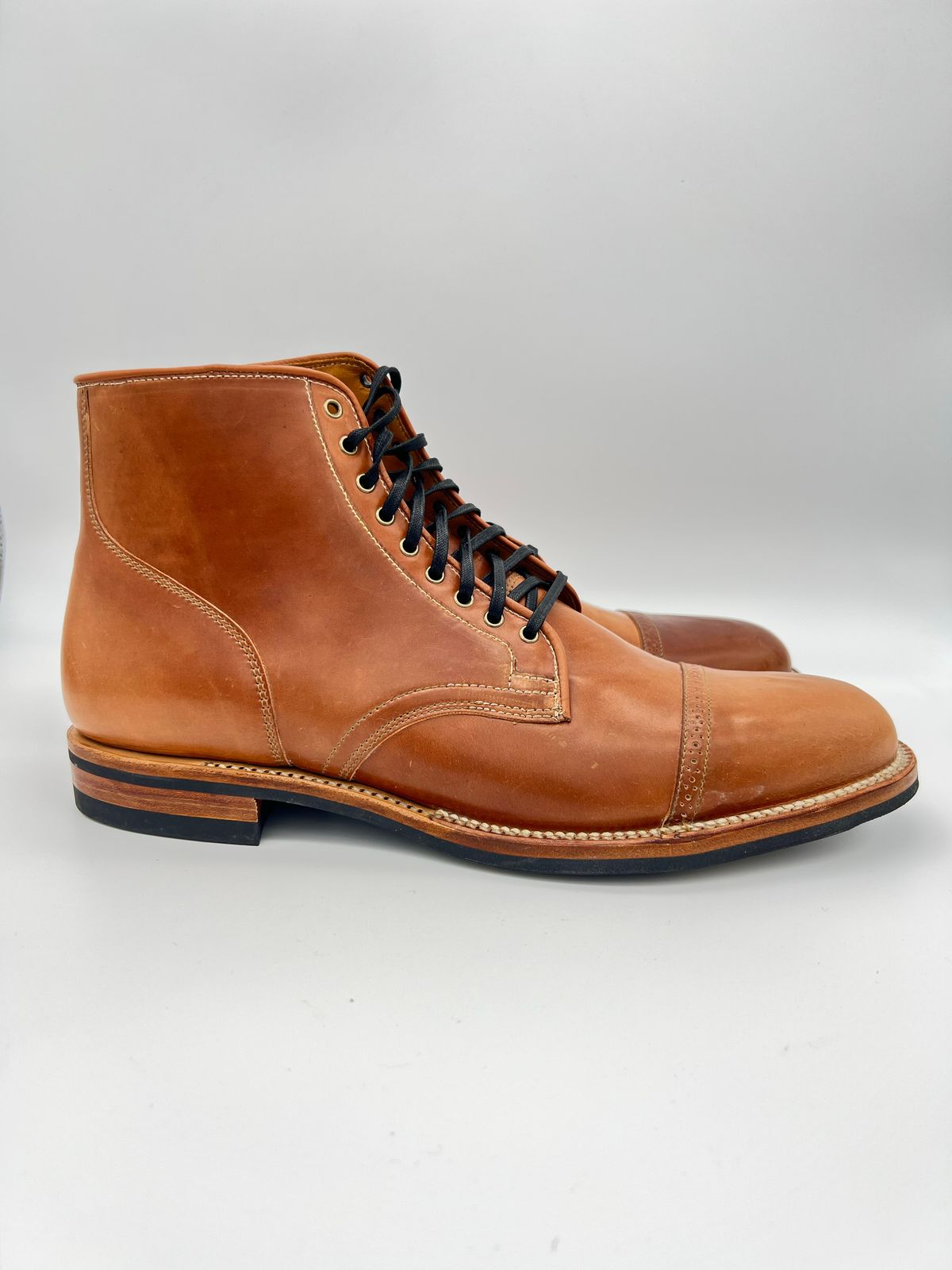 Photo by Thebootbum on October 5, 2022 of the Viberg Service Boot BCT in Horween Natural Shell Cordovan.