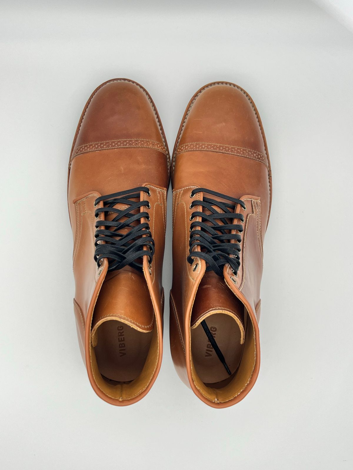 Photo by Thebootbum on October 5, 2022 of the Viberg Service Boot BCT in Horween Natural Shell Cordovan.