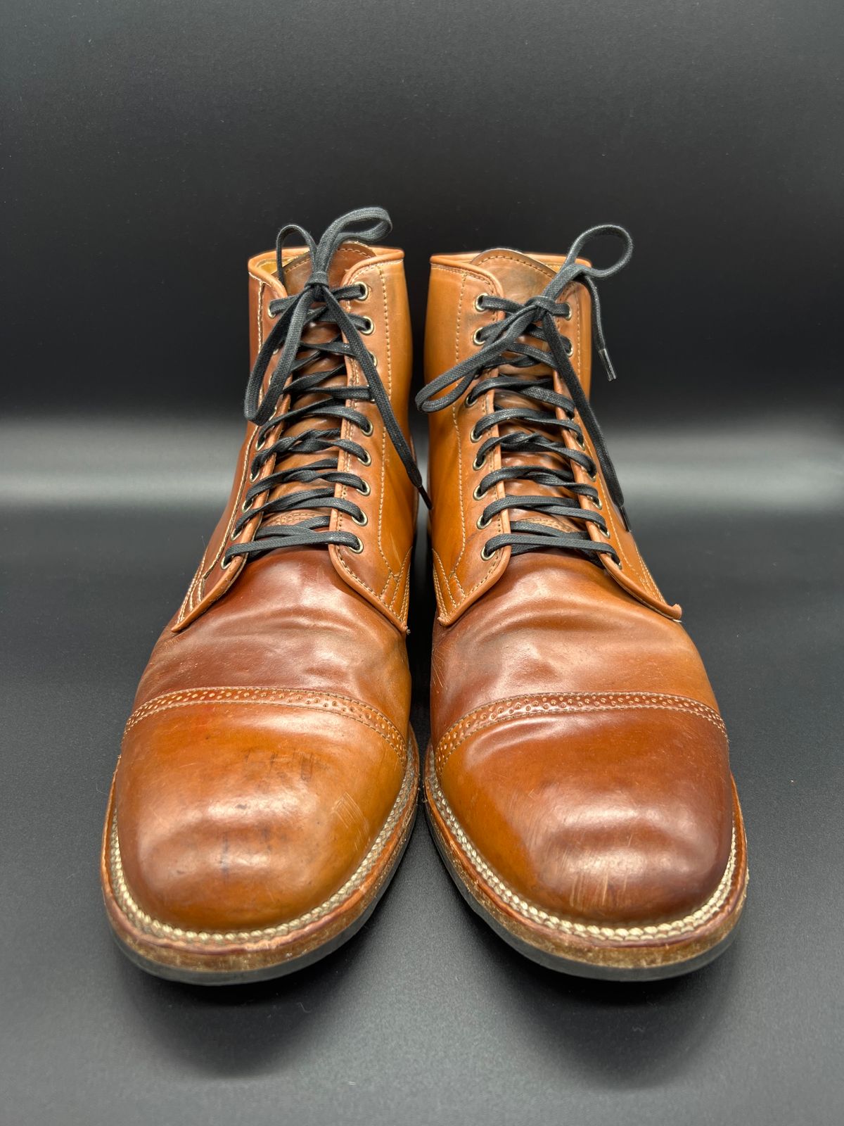 Photo by Thebootbum on March 5, 2023 of the Viberg Service Boot BCT in Horween Natural Shell Cordovan.