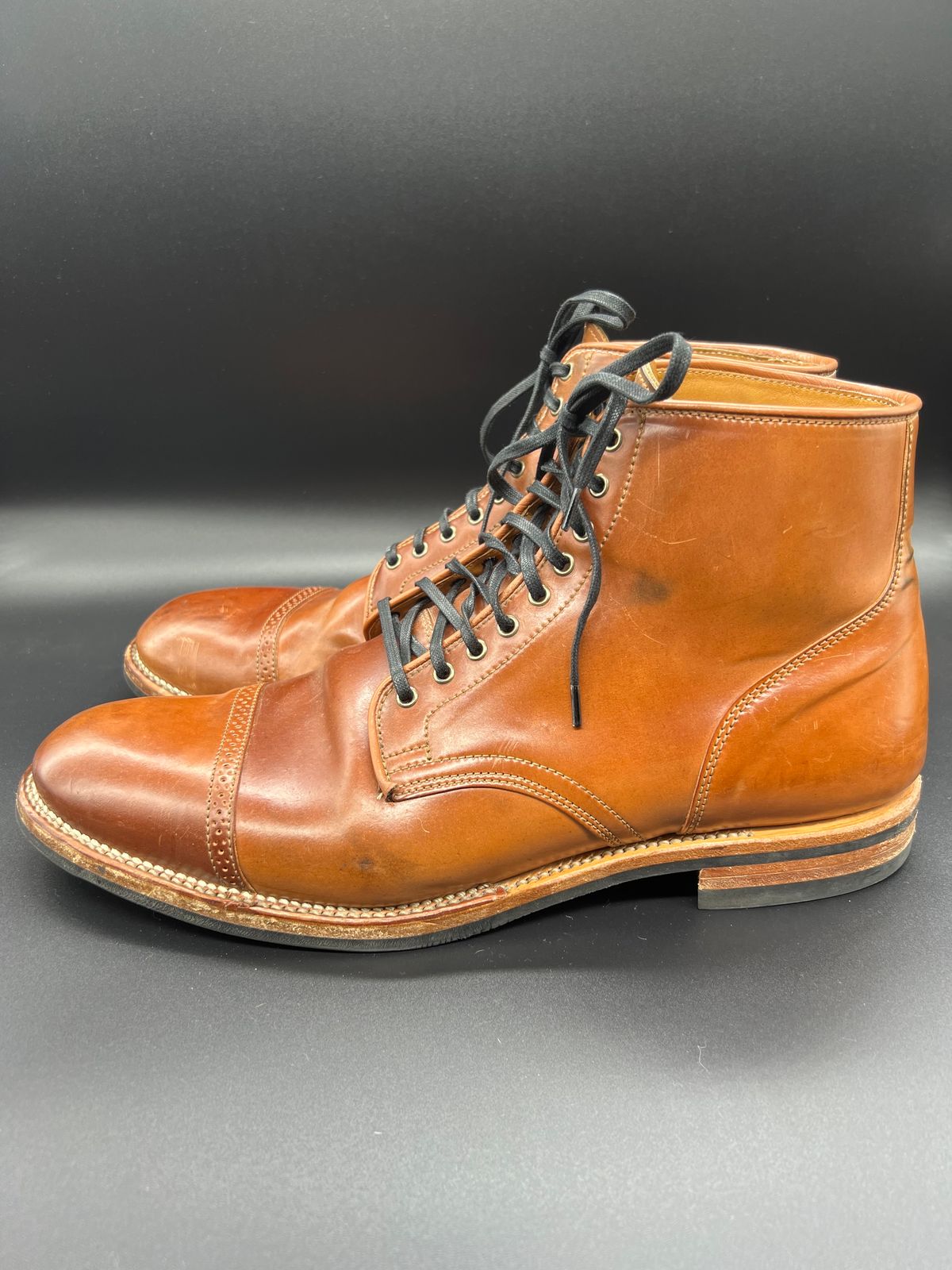 Photo by Thebootbum on March 5, 2023 of the Viberg Service Boot BCT in Horween Natural Shell Cordovan.