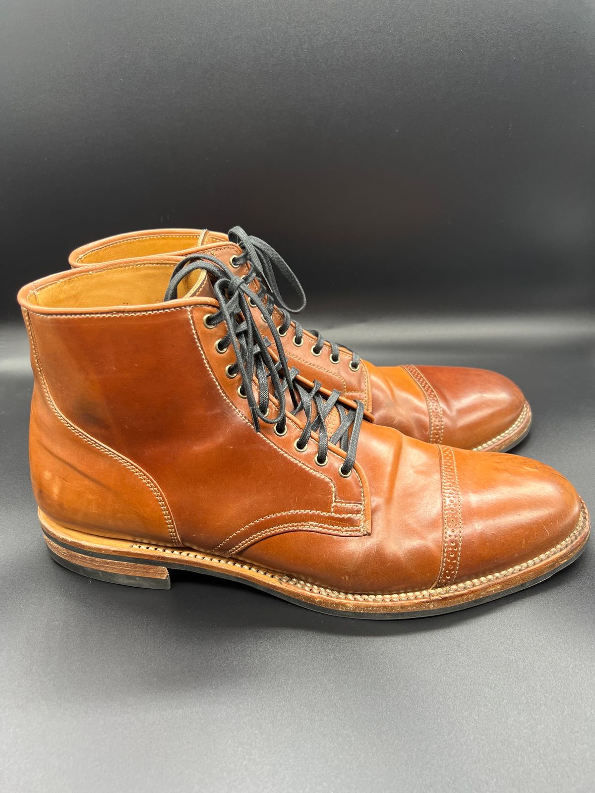 Photo by Thebootbum on April 6, 2023 of the Viberg Service Boot BCT in Horween Natural Shell Cordovan.