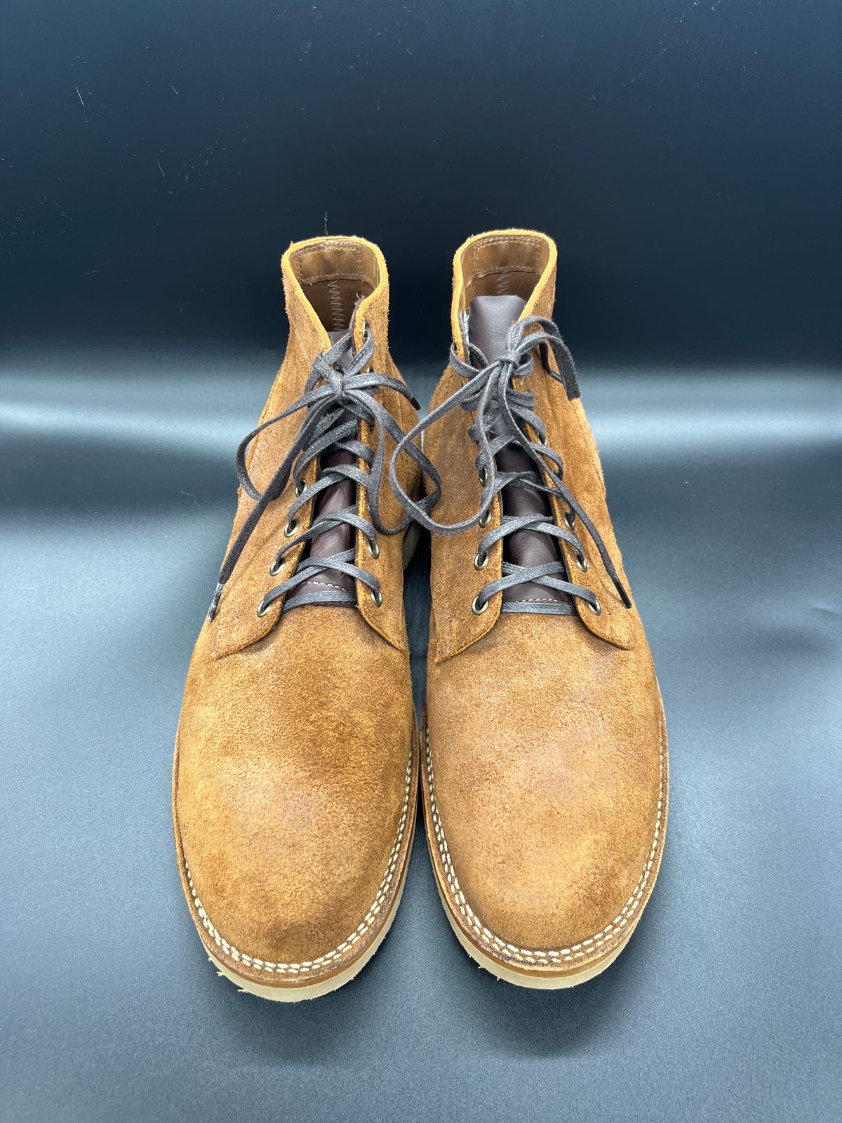 Photo by Thebootbum on October 3, 2023 of the Viberg Service Boot in Seidel Aged Bark Roughout.