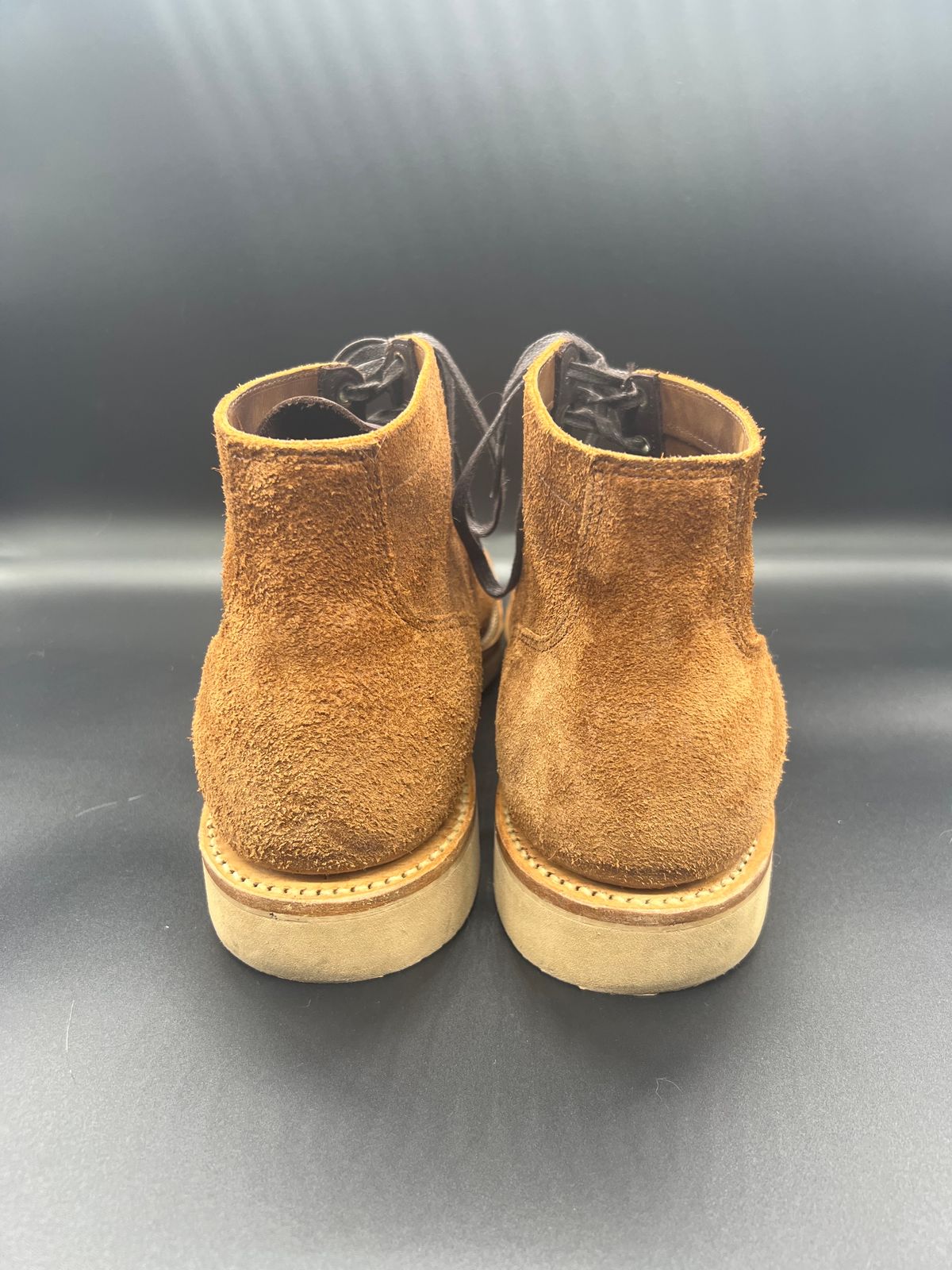 Photo by Thebootbum on November 6, 2023 of the Viberg Service Boot in Seidel Aged Bark Roughout.