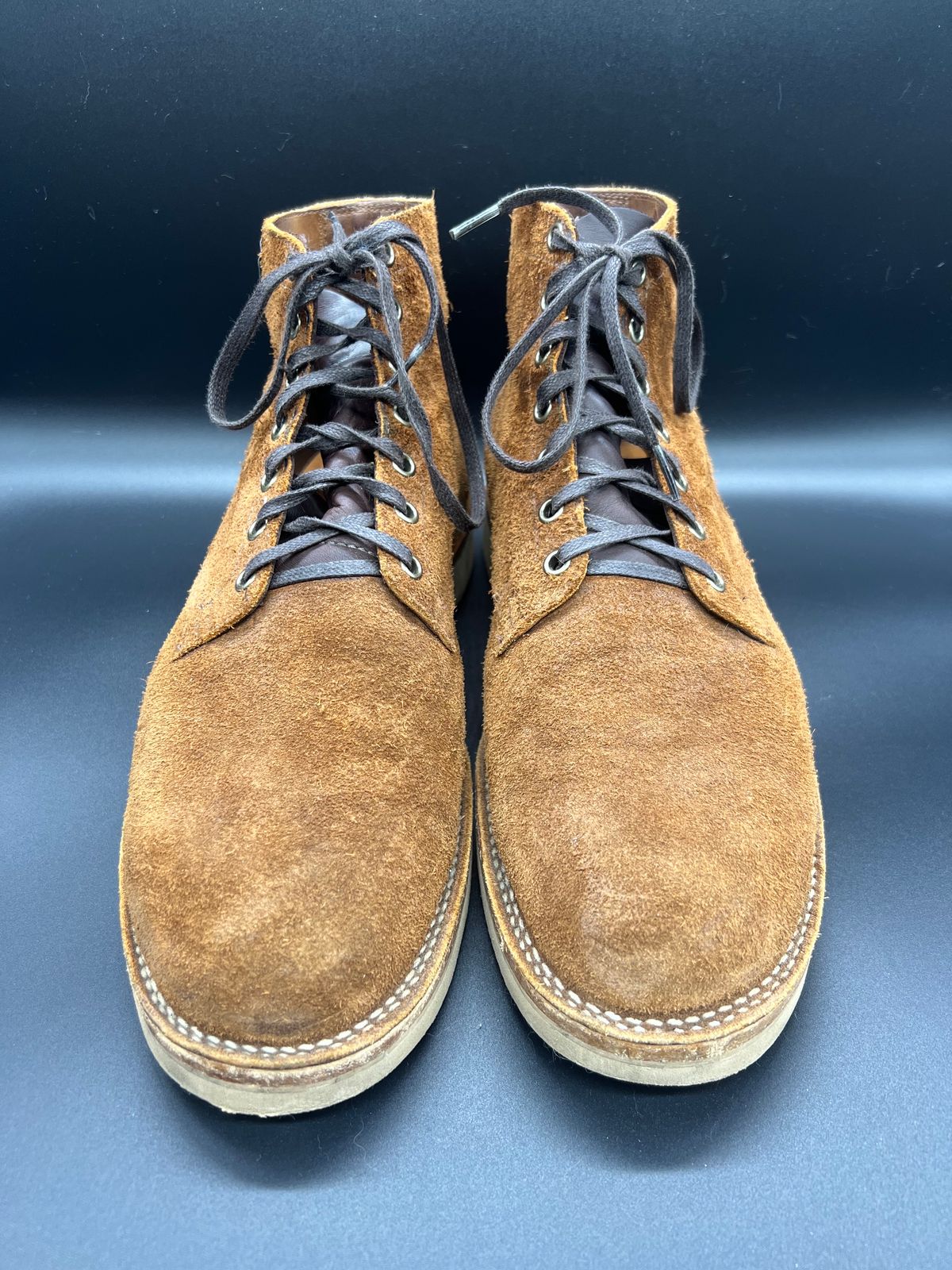 Photo by Thebootbum on January 6, 2024 of the Viberg Service Boot in Seidel Aged Bark Roughout.