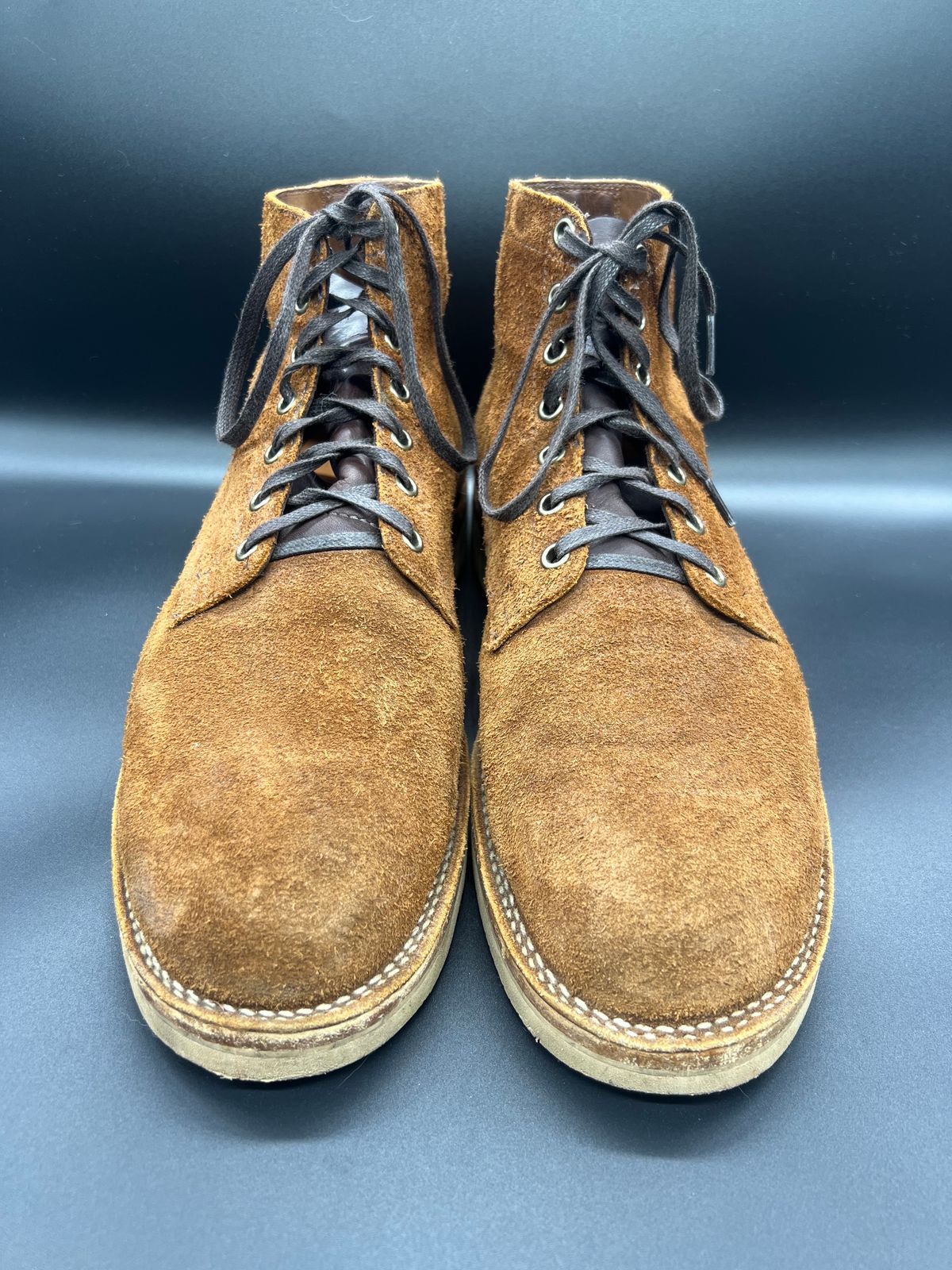 Photo by Thebootbum on February 5, 2024 of the Viberg Service Boot in Seidel Aged Bark Roughout.