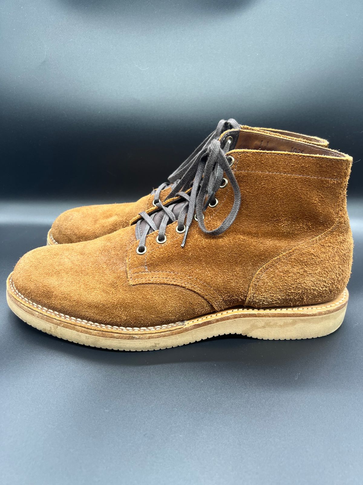 Photo by Thebootbum on February 5, 2024 of the Viberg Service Boot in Seidel Aged Bark Roughout.
