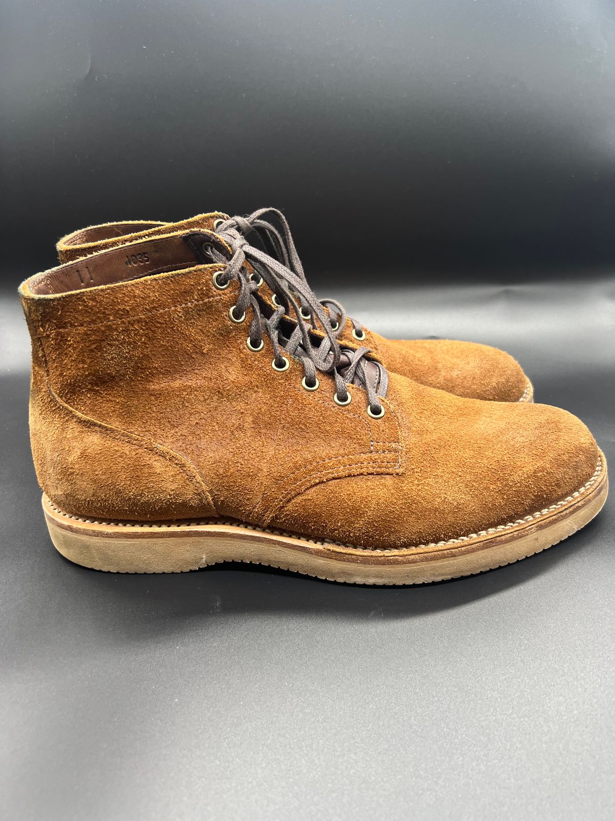 Photo by Thebootbum on March 6, 2024 of the Viberg Service Boot in Seidel Aged Bark Roughout.